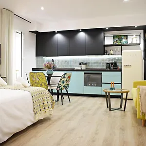 https://esplndido-estudio-en-el-centro-histrico-de-mlaga.1costadelsol.com
